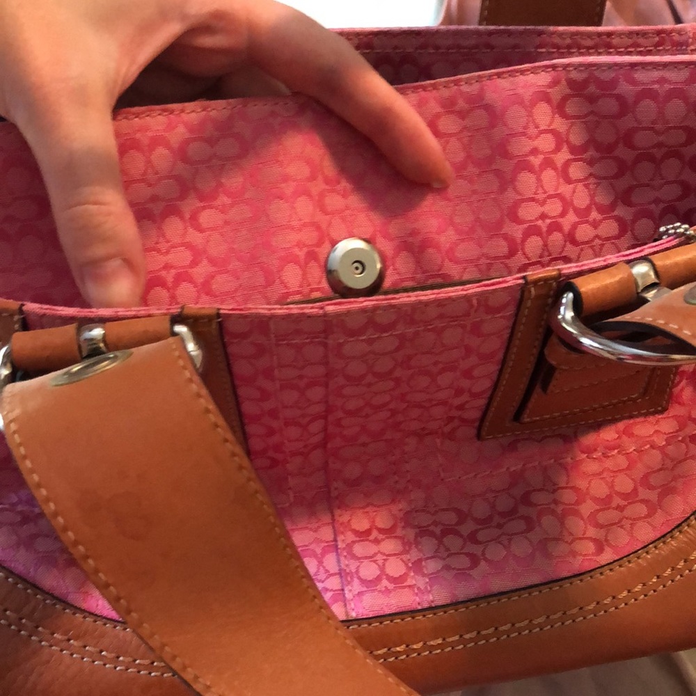 Vintage Pink Coach Handbag - Picture 8 of 8
